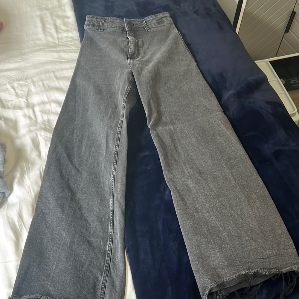 Barely worn ZARA jeans